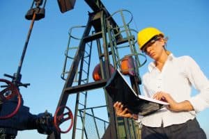 Women in North Dakota Oil Industry Face Unique Employment Challenges